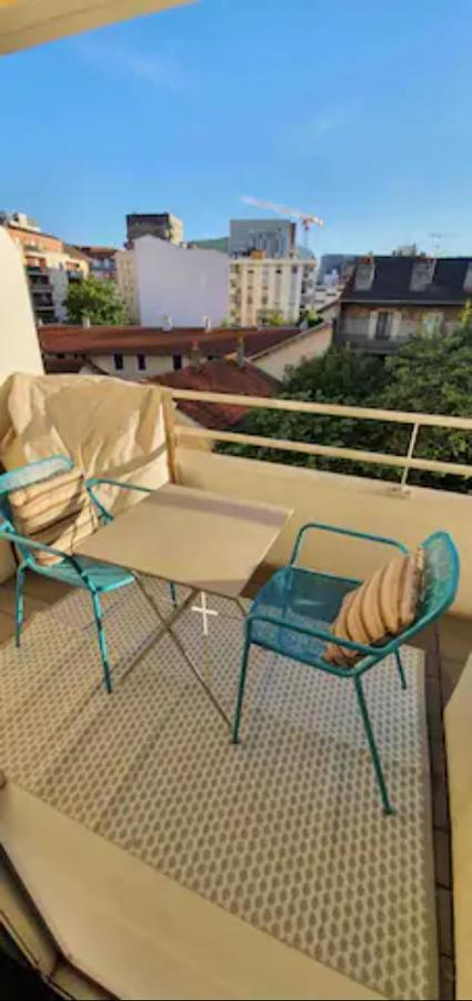 Tichnich Appartement - 2 Bedrooms - 1 Min Away From Train Station Annemasse Eksteriør billede